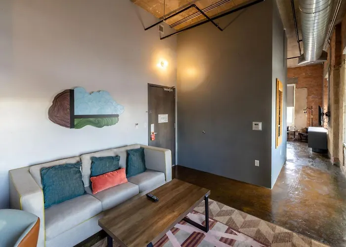 Canvas Hotel Dallas